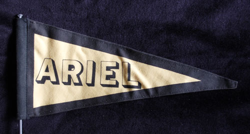 Ariel pennant